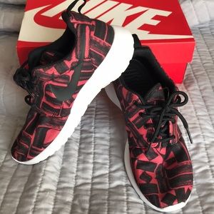 Nike Roshe One Print